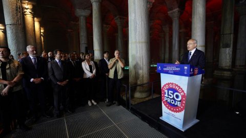 Kılıçdaroğlu'ndan İmamoğlu övgüsü: İBB Başkanımız, İstanbul'un sırtındaki hançeri çıkarmaya çalışıyor