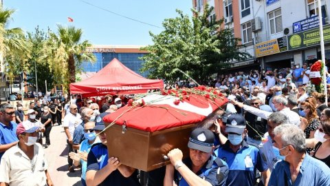 Çiğli Belediyesi eski Başkanı Metin Solak'ın cenaze töreninden kareler