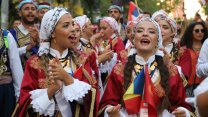 Kartal Belediyesi Uluslararası Halk Oyunları Festivali'nin açılışından kareler