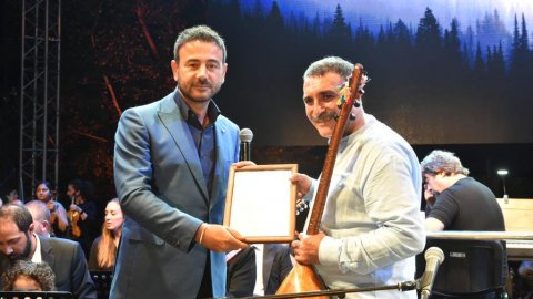 Beşiktaş Festivali'nde Erdal Erzincan konserinden kareler