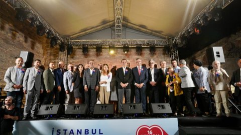 İBB İstanbul'un tarihi surlarını yeniledi! İmamoğlu: Tarihi eserlere sahip çıkıyoruz