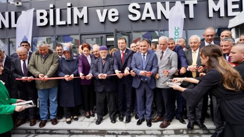 Ekrem İmamoğlu ve Meral Akşener'den Gümüşhane'de Mustafa Canlı Bilim ve Sanat Merkezi açılışı