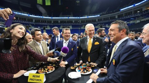 Ekrem İmamoğlu, Ali Koç ile birlikte Fenerbahçe Basketbol Müzesi'ni açtı