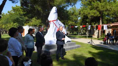 Konyaaltı Belediyesi'nden HayatPark'a Atatürk anıtı açılış töreninden kareler