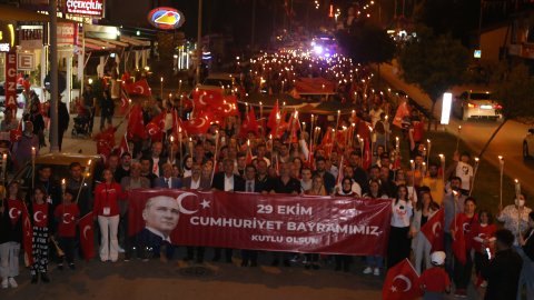 Döşemealtı Belediyesi'nin Melek Mosso'lu 29 Ekim etkinliğinden kareler