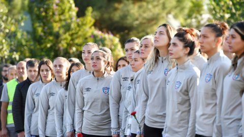 Konyaaltı Belediyesi'nin 10 Kasım'da Atatürk anmasından kareler