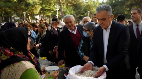 Konyaaltı Belediyesi'nin Geleneksel Çandır Fasulyesi Şenliği'nden kareler