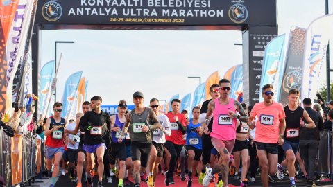 Konyaaltı Belediyesi'nin 2. Antalya Ultra Maratonu'nun kapanışından kareler