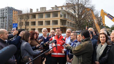 Ekrem İmamoğlu, Ferah Apartmanı'nın yıkımına katıldı: Bu işin seçim takvimiyle ilgisi yoktur