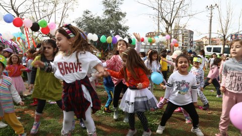 Döşemealtı Belediyesi'nin Ekolojik Kreş öğrencilerinin Nevruz coşkusu