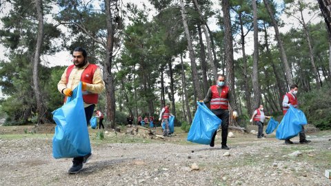 Konyaaltı Belediyesi'nin Uluslararası Dünya Sıfır Atık Günü'nde anlamlı etkinliğinden kareler