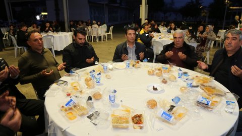 Döşemealtı Belediyesi’nden Çığlık Mahallesi’nde Ramazan sofrası