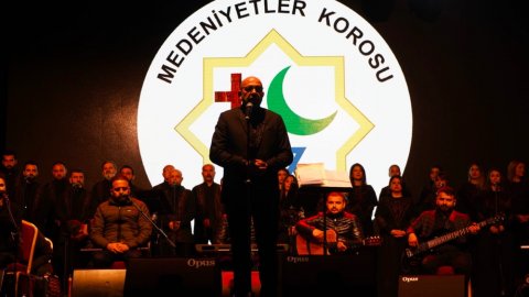 Çeşme Belediyesi'nin 12’inci Alaçatı Ot Festivali'nin açılışından renkli kareler