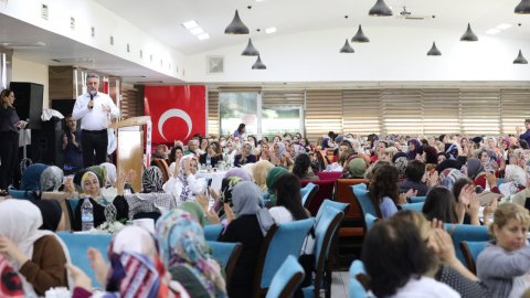 Bayraklı Belediye Başkanı Serdar Sandal kadın kursiyerlerle buluştu: Bu haksız düzeni değiştireceğiz