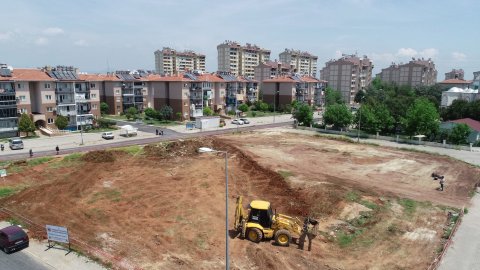 Döşemealtı Belediyesi'nden Çıplaklı Mahallesi'ne kapalı pazar yeri temel atma töreninden kareler