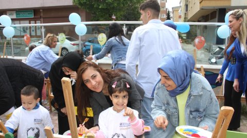 Kartal Belediyesi kreş öğrencilerinden engelliler haftası etkinliğinden kareler