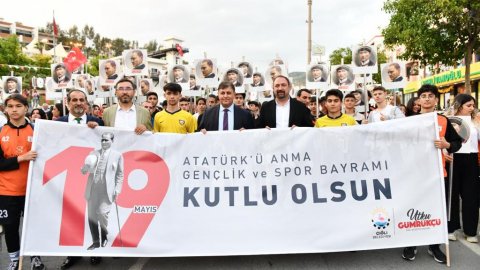 Çiğli Belediyesi'nin 19 Mayıs’ı Ceylan Ertem ile kutladığı etkinlikten kareler