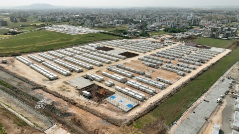 Mersin Büyükşehir'in Adıyaman'a inşa ettiği konteyner kent misafirlerini ağırlamaya başladı