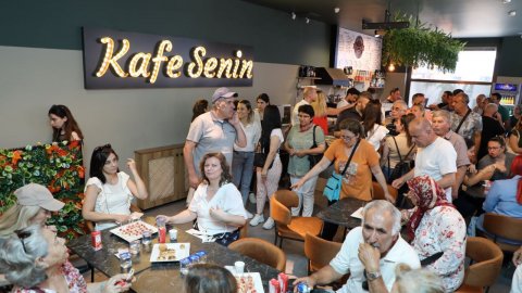 Edremit Belediyesi'nin 'Kafe Senin' projesinin açılışından kareler