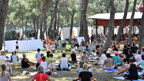 Konyaaltı Belediyesi'nden HayatPark’ta Dünya Yoga Günü etkinliği