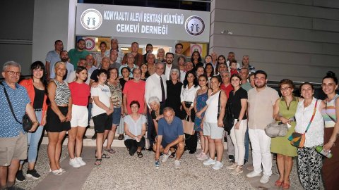 Konyaaltı Belediye Başkanı Semih Esen Muharrem orucu lokmasına katıldı