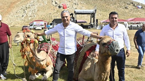 Muratpaşa Belediye Başkanı Ümit Uysal, Gevne Yayla Şenlikleri'ne katıldı