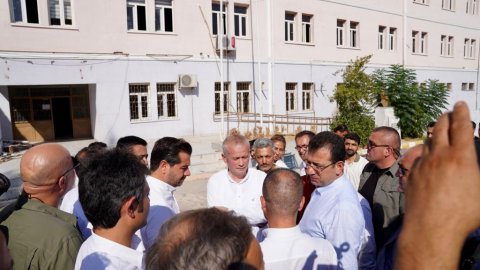 Ekrem İmamoğlu Hatay'da açıkladı: Hasarlı okulu 90 bin İBB çalışanı inşa edecek