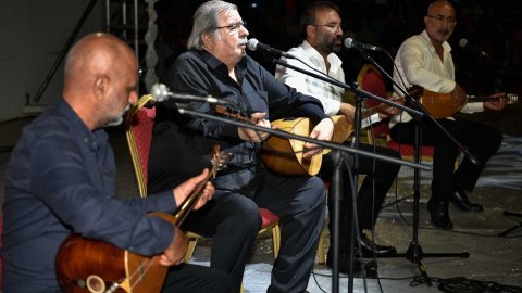 Adana Büyükşehir Belediyesi'nin 2. Bağlama Günleri etkinliğinden kareler