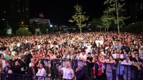 Ataşehir Belediyesi’nin 'Kardeş Kültürlerin Festivali'nde Gülşen konserinden kareler