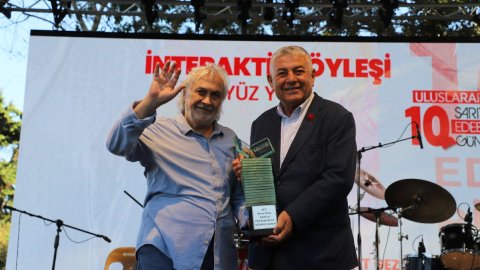 Uluslararası 10. Sarıyer Edebiyat Günleri 'Müjdat Gezen'e ödül ve Barabar konseriyle son buldu