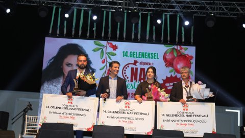 Döşemealtı Belediyesi'nin 14’ncü Geleneksel Nar Festivali'nde renkli görüntüler