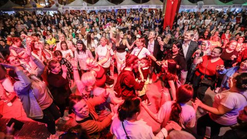 Uluslararası Buca Balkan Festivali'nden renkli görüntüler