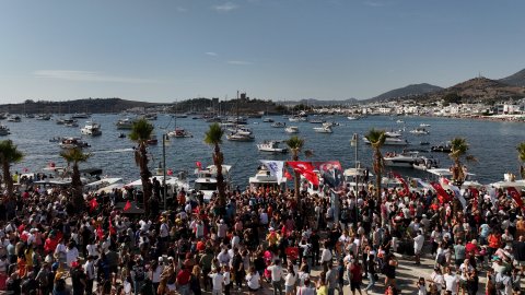 Bodrum Belediyesi'nin Solo Türk gösteresinden kareler