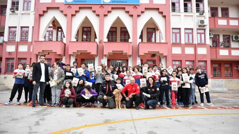 Konyaaltı Belediyesi'nin Gazi Mustafa Kemal İlkokulu-Ortaokulu’nda afet tatbikatından kareler