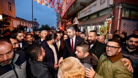 Kartal Belediye Başkanı Gökhan Yüksel'in adaylık başvurusundan kareler