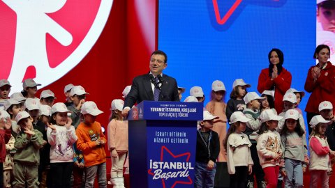 Ekrem İmamoğlu'nun 11 yeni Yuvamız İstanbul kreşinin toplu açılışından kareler