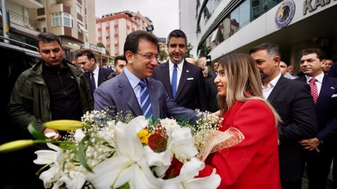 Ekrem İmamoğlu'ndan Gökhan Yüksel'e tebrik ziyareti