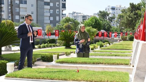 Kepez Belediyesi bayram öncesi şehit ailelerini unutmadı