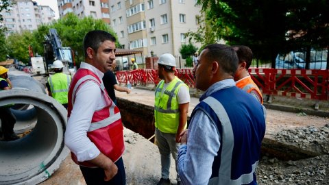 Kartal Belediye Başkanı Gökhan Yüksel Nurçiçeği Sokak’ta yapılan çalışmaları yerinde inceledi 