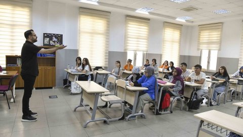 Ankara Büyükşehir Belediyesi'nin lise öğrencileri için yaz kampı başladı