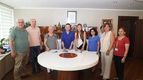 İzmit Belediyesi'nde memurlar için toplu iş sözleşmesi imzalandı