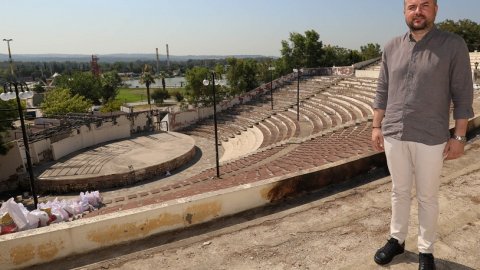 Buca Belediyesi Gölet Amfi Tiyatro’yu yeniliyor