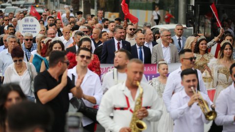 Buca Belediyesi'nin 12. Uluslararası Balkan Şenliği Buca’ya renk kattı