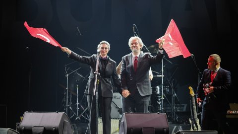 Üsküdar Belediyesi'nin 29 Ekim'de Duman ve Ekin Beril konserinden kareler