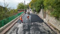 İzmit Belediyesi'nden Koçal Sokak’ta yol yapım çalışması