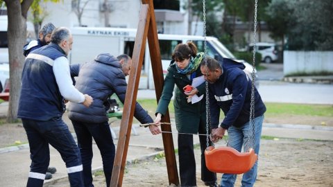 Karşıyaka Belediyesi’nin çocuk oyun gruplarına güvenlik sertifikası