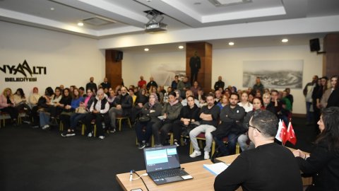 Konyaaltı Sanat Eğitim Merkezi'nde velilerle toplantı