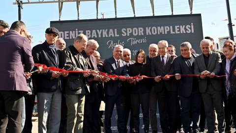 Muratpaşa Belediyesi'nden Deniz Baykal'ın 2’nci ölüm yıldönümünde dev eser